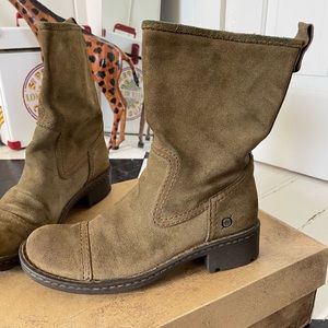 Born Audie mid calf suede boot in “green tea” size 7.5